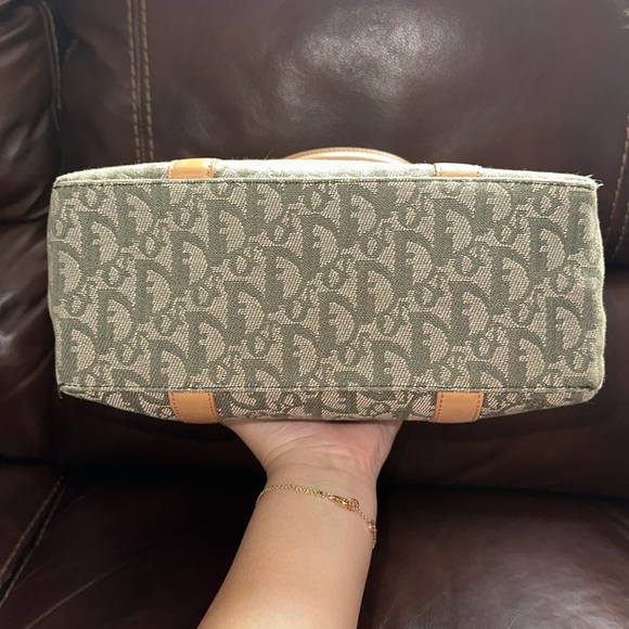 🔥🔥🔥Authentic Christian Dior Trotter Green Signature Tote Shoulder Bag - Picture 5 of 16